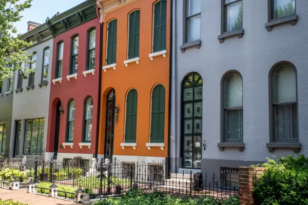 choosing-exterior-paint-colors-176052-06-5308960fc61c498aa06bf76bcf0c0056